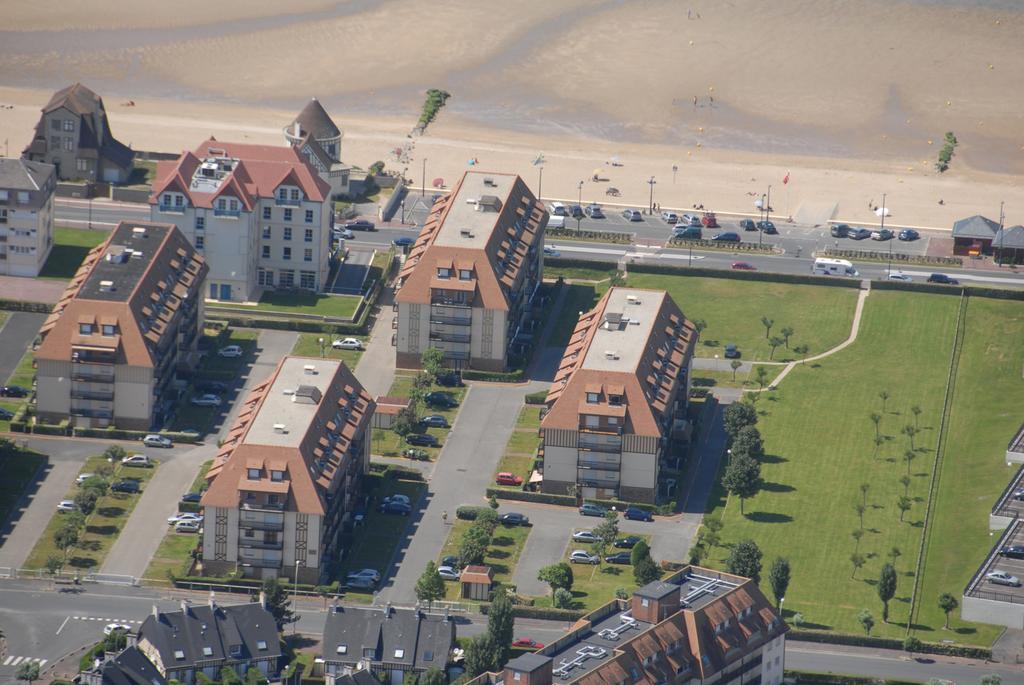 Lagrange Vacances Les Residences Villers-sur-Mer Buitenkant foto